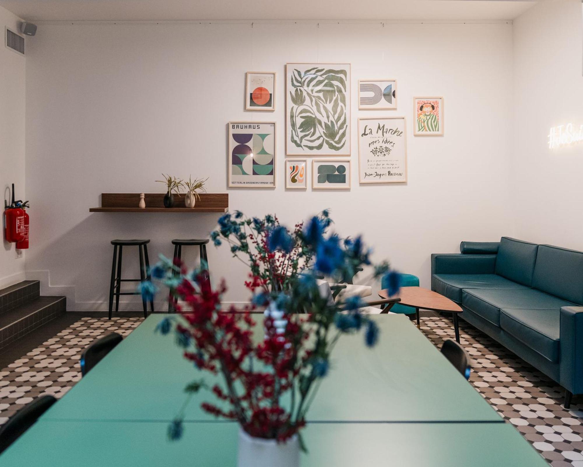 Beau M Paris Hostel Buitenkant foto